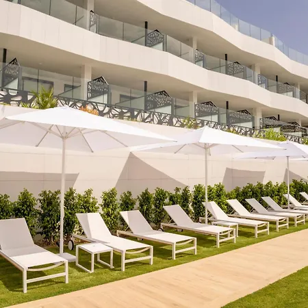 Eurostars Oasis Готель