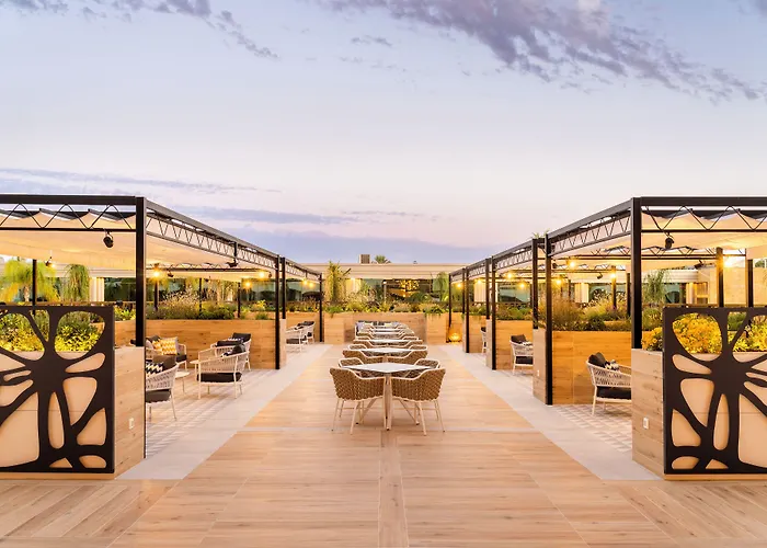 Hotel Eurostars Oasis 4*