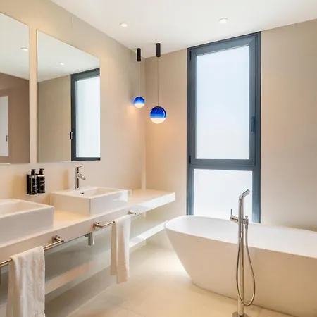 Szálloda Eurostars Oasis 4*