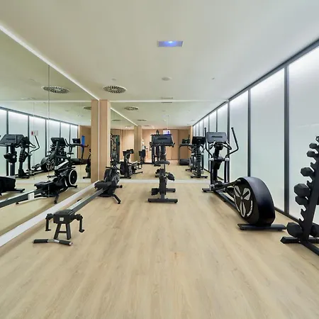 Eurostars Oasis Szálloda 4*